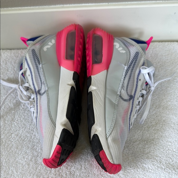 Nike Womens Air Max 2090 White/Pink Shoes Women Size 9.5 Pre-owned. - Picture 5 of 9